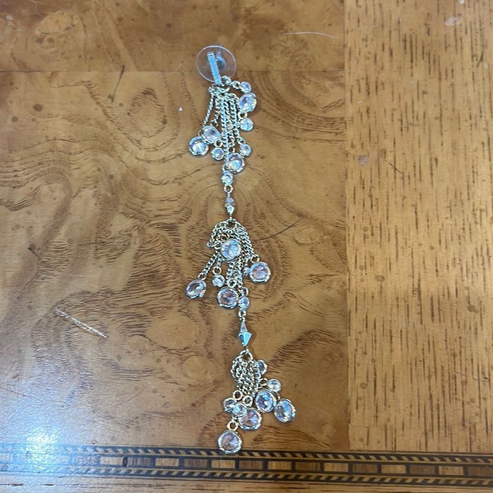 KENDRA SCOTT Single Earring!